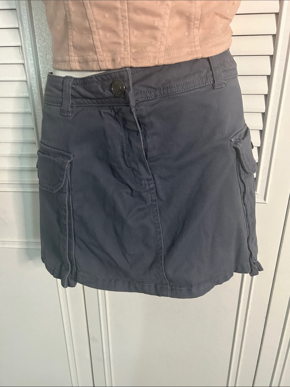 refuge Cargo Mini Skort in Slate